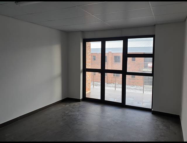 1,080M² WAREHOUSE TO LET IN KILLARNEY GARDENS